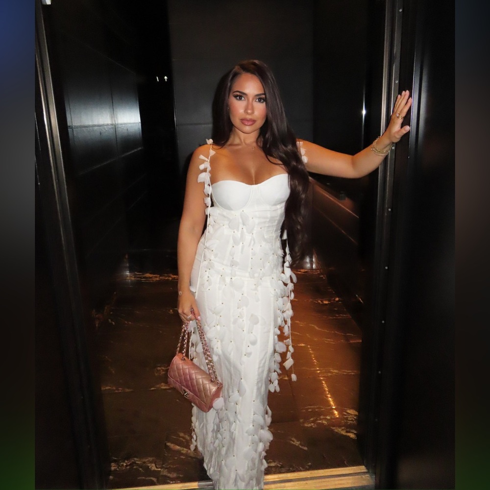 Heiress Beverly Hills - White Corset Petal Linen Maxi Dress